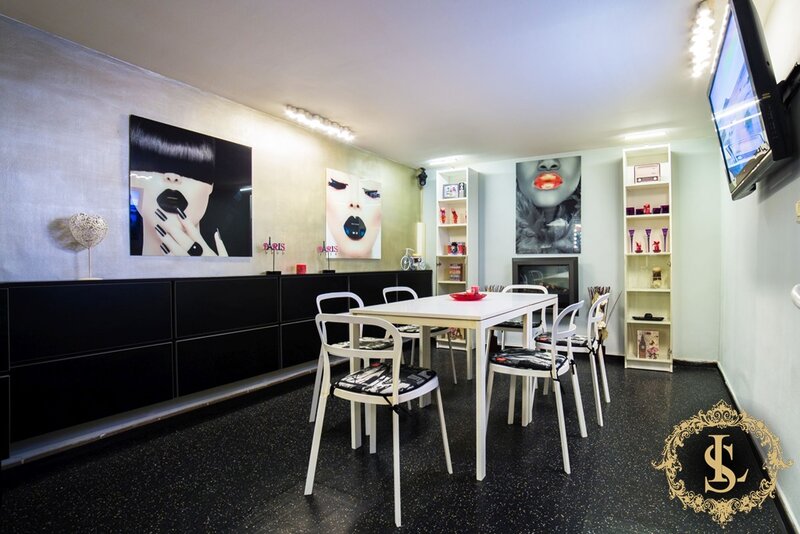 Vanzare afacere premium la cheie- studio videochat 14 camere + brand