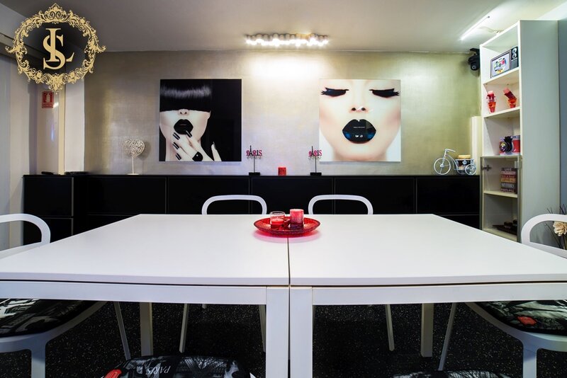 Vanzare afacere premium la cheie- studio videochat 14 camere + brand